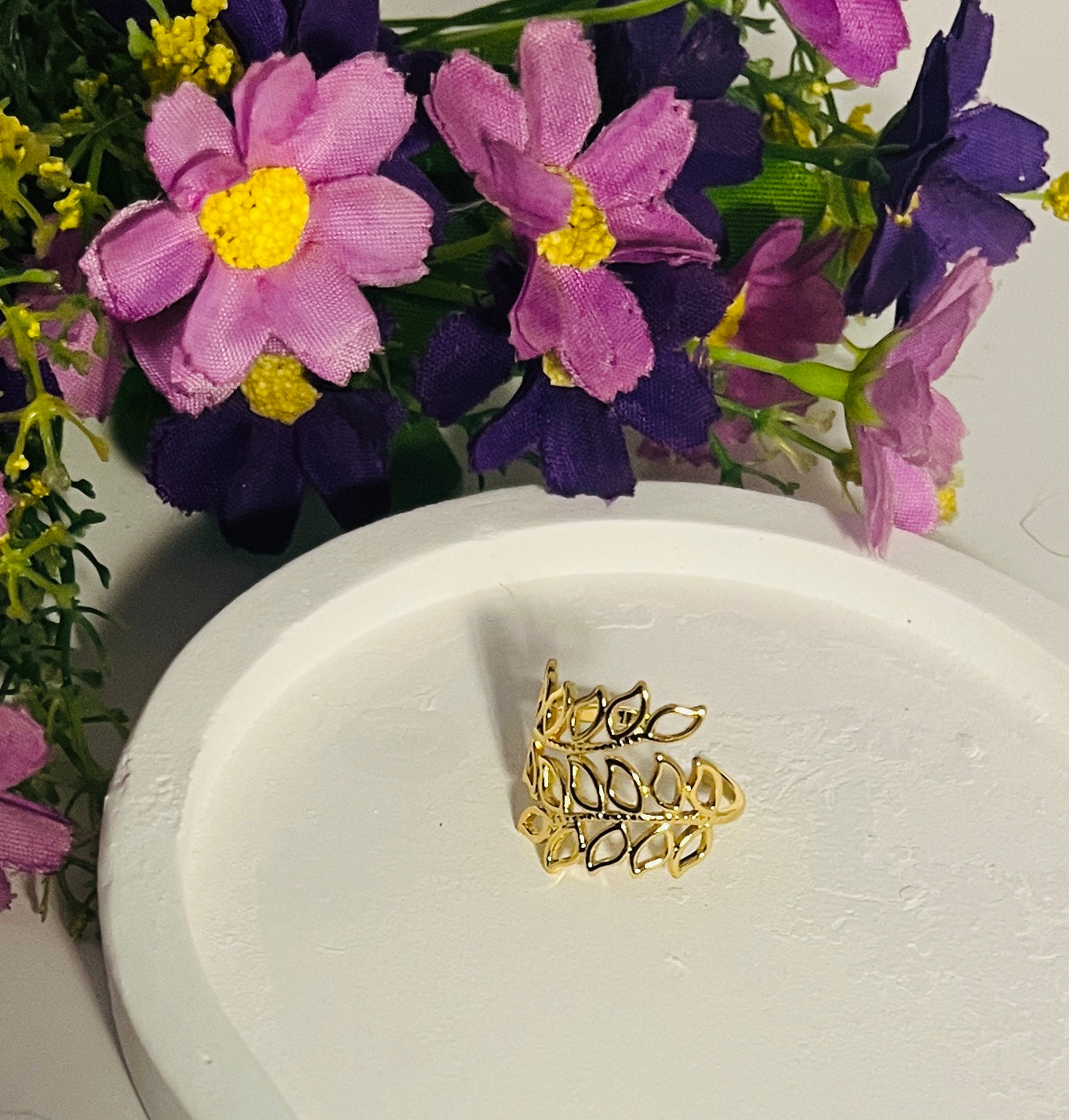 Chunky Adjustable Leaf Ring