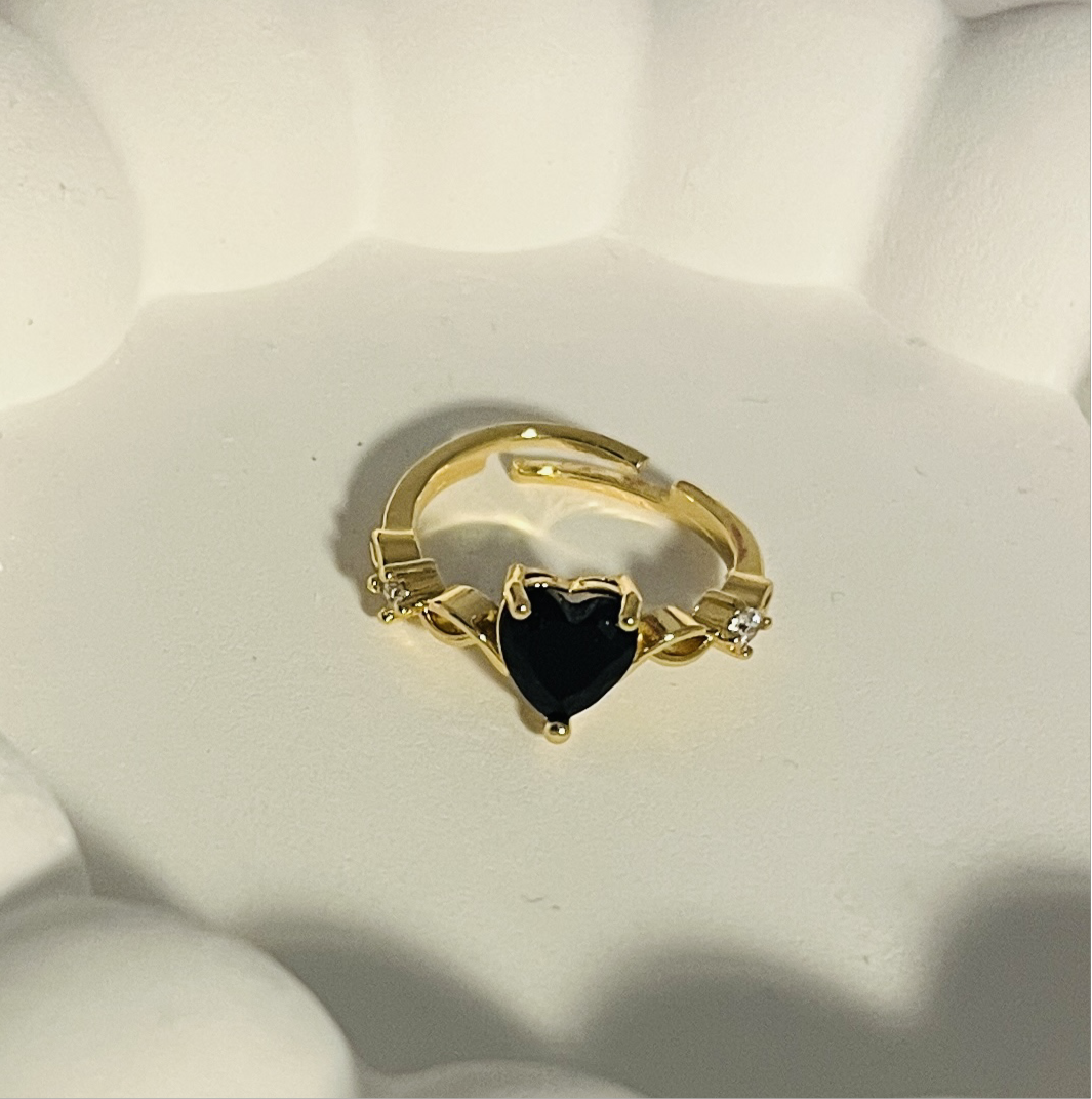 Crown Black Heart Gemstone Ring