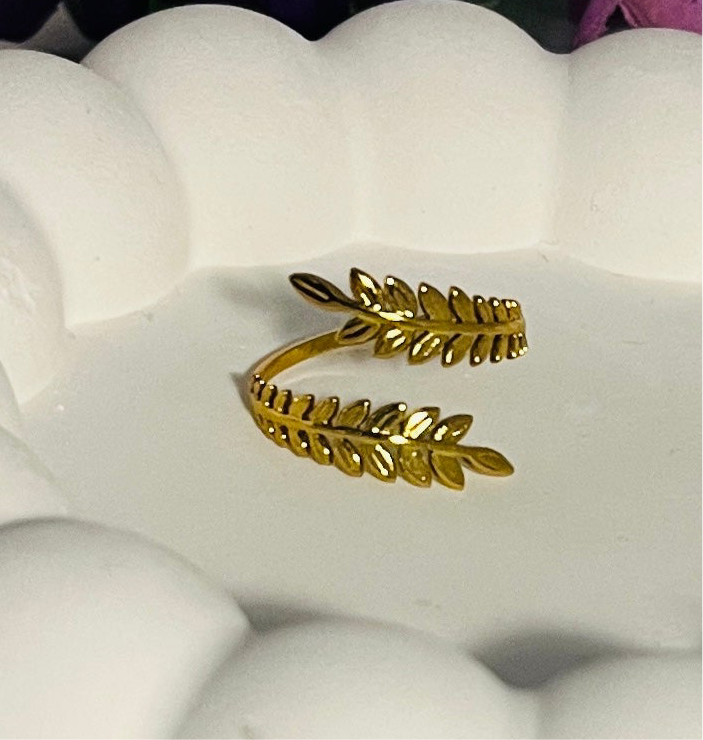Anti tarnish leaf Band Adjustable Ring