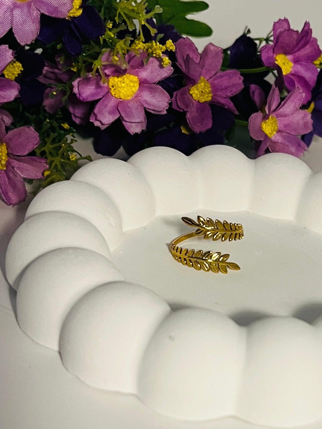 Anti tarnish leaf Band Adjustable Ring