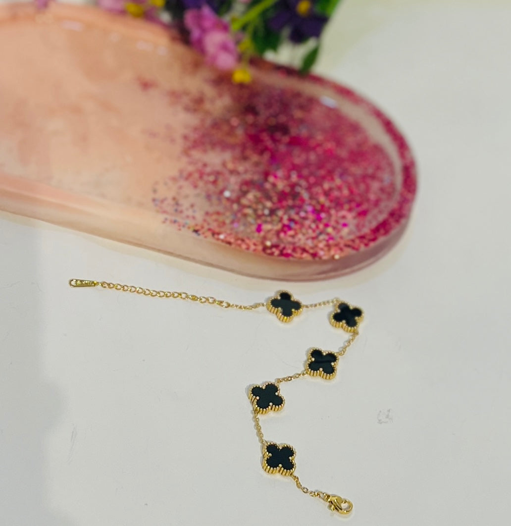Anti tarnish Black Clover Bracelet