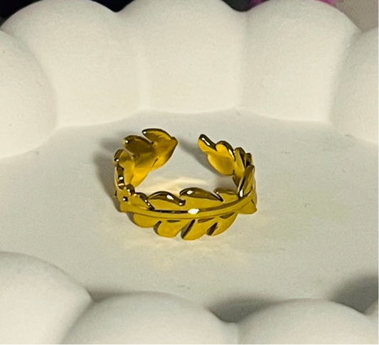 Leafy Band Ring