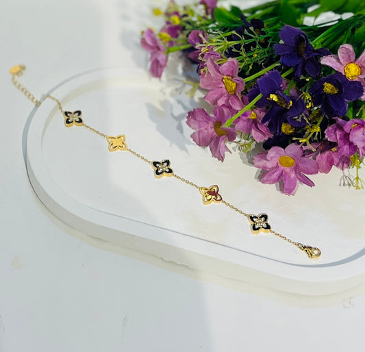Anti Tarnish Clover AD Studded Bracelet