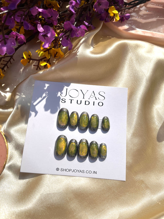 Cat Eye Radium Press On Nails