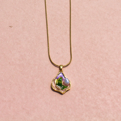 Anti Tarnish Gold Plated Necklace with Pear Shaped Vintage Pendant