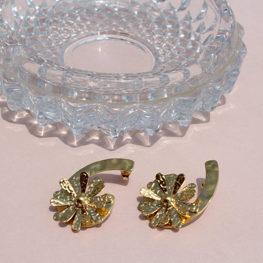 Anti-Tarnish Gold Plated Unique Flower Tops