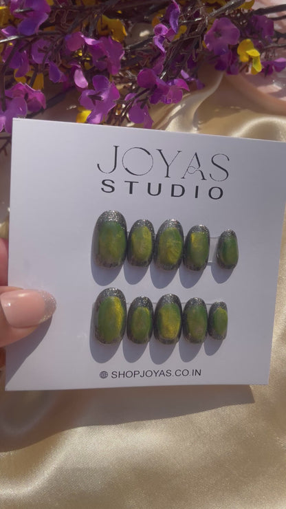 Cat Eye Radium Press On Nails