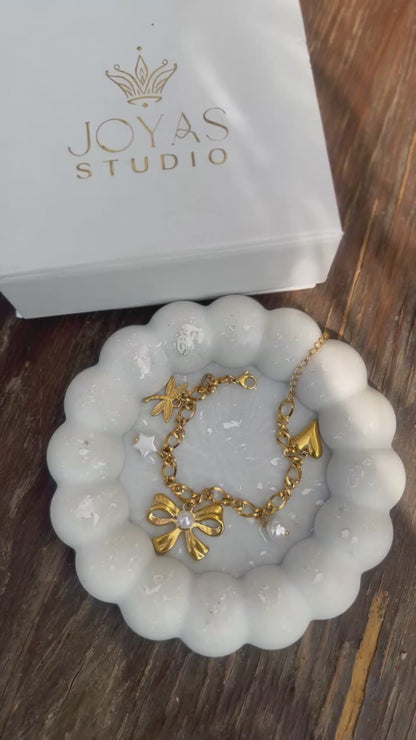 Lisa Charm Bracelet