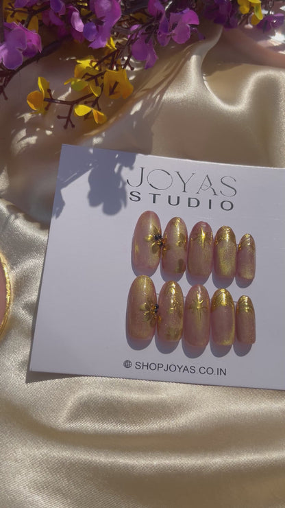 Cat Eye Isolated Chrome Press On Nails